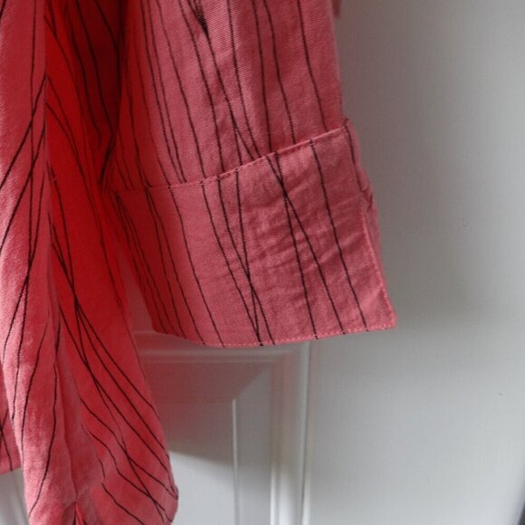Peck & Peck women's button down top size L, salmon color with small black lines - Picture 8 of 13